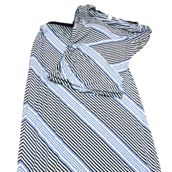 Max Studio maxi skirt set. Cowl neckline.  Band stretch waist. - Picture 1 of 3